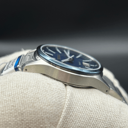 Seiko SUR559P1 Blue Textured Dial Unworn Full set
